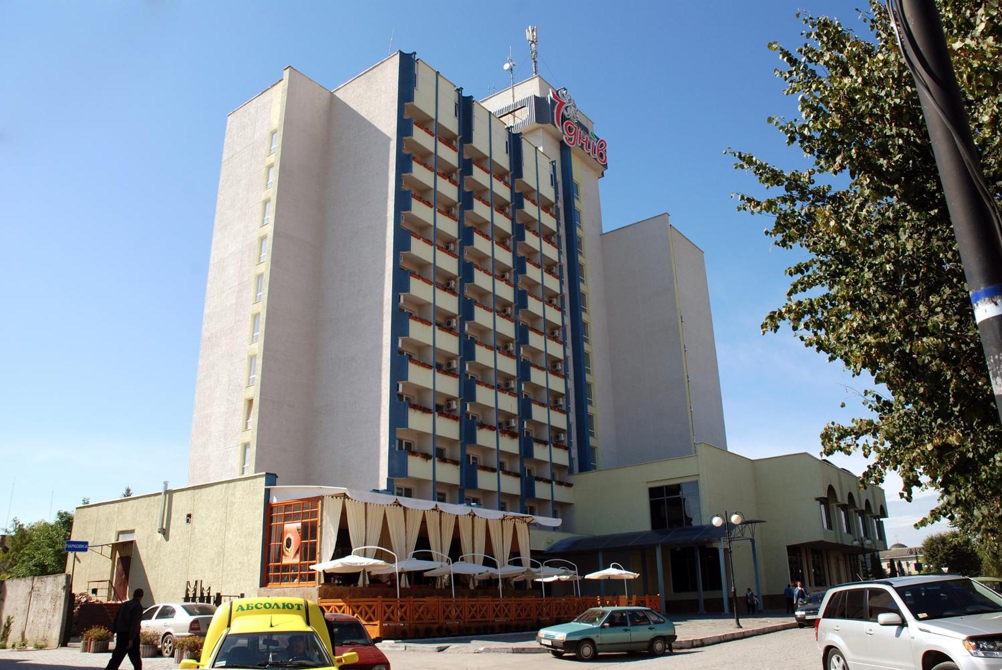 7 Days Hotel Kamyanets-Podilskyi Exteriér fotografie