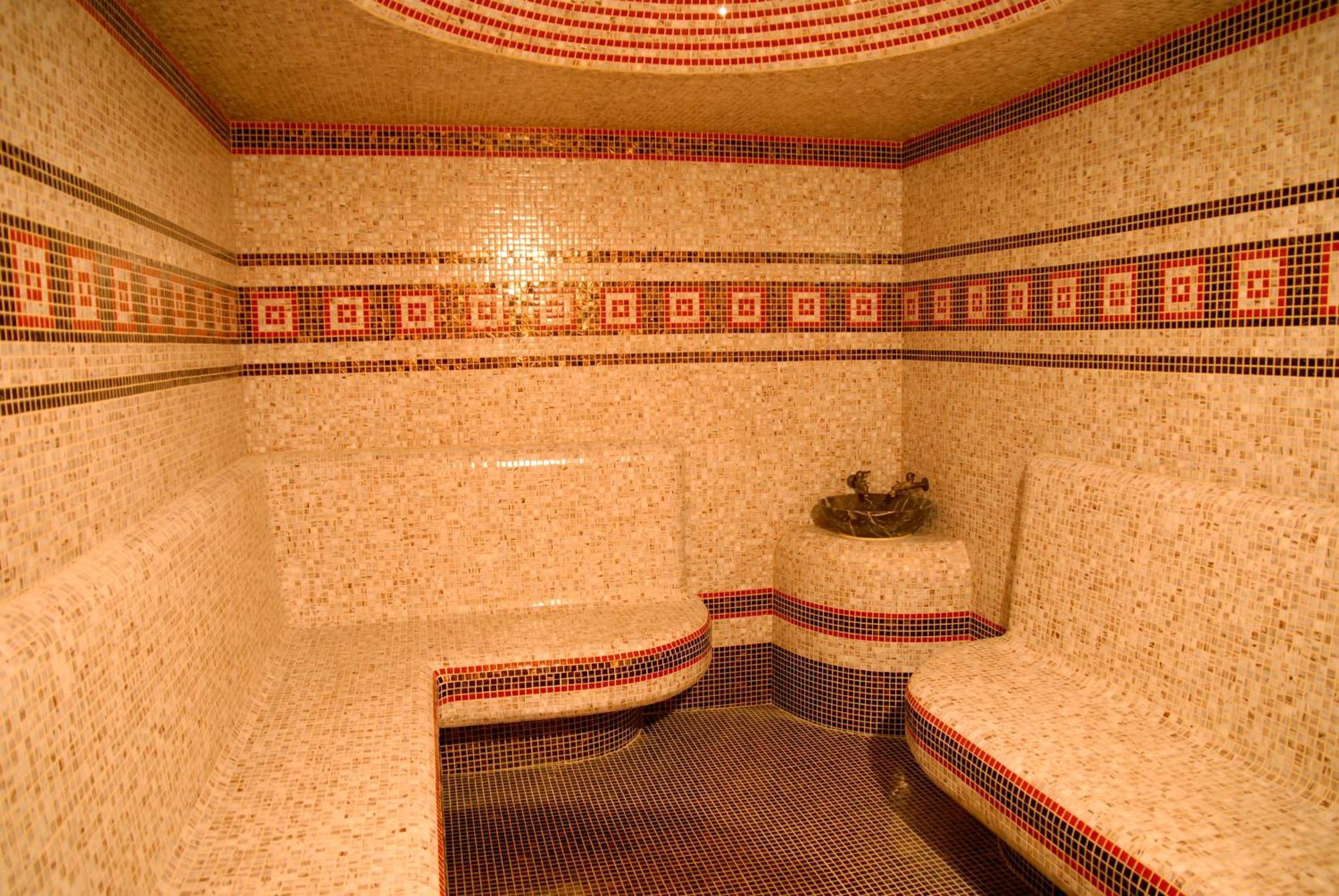 7 Days Hotel Kamyanets-Podilskyi Exteriér fotografie