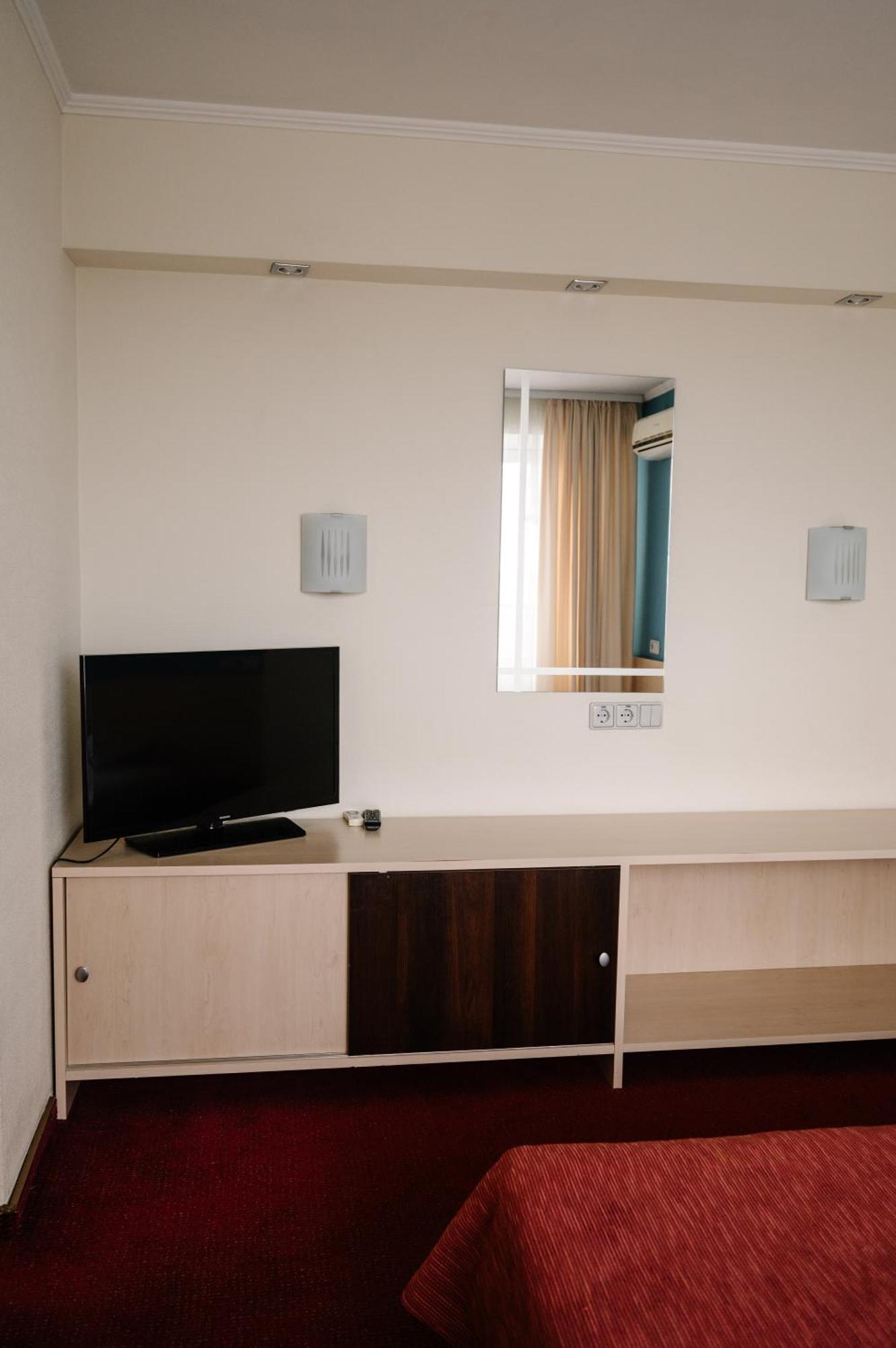 7 Days Hotel Kamyanets-Podilskyi Exteriér fotografie