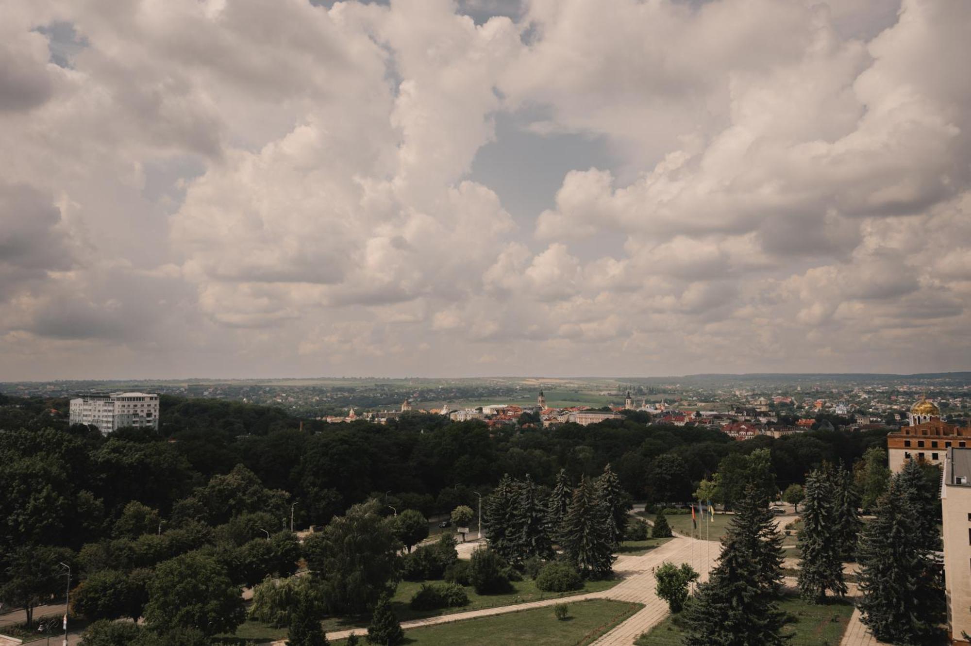 7 Days Hotel Kamyanets-Podilskyi Exteriér fotografie